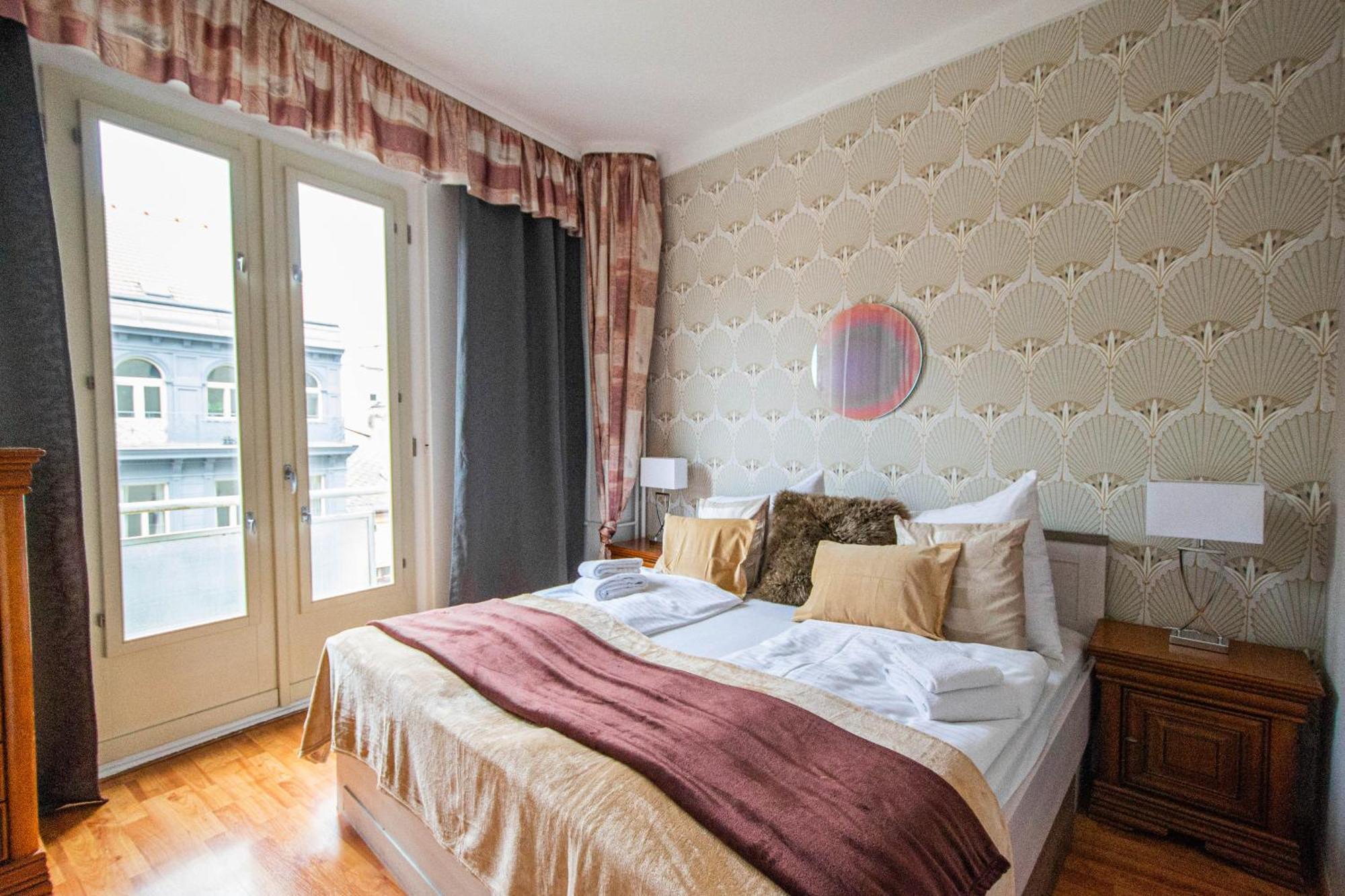 Main Prague Square Apartments Sauna And Fireplace — Fotky 3